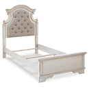  Signature Design by Ashley Realyn B743B44 7 pc Twin Panel Bedroom Set IMAGE 5