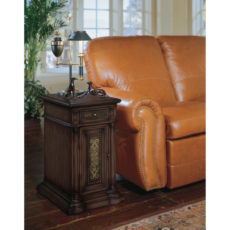 Hooker Furniture Chairside Table 500-50-579 IMAGE 1