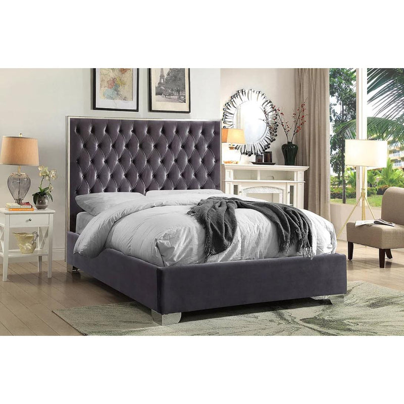 IFDC King Upholstered Platform Bed IF 5540 - 78 IMAGE 1