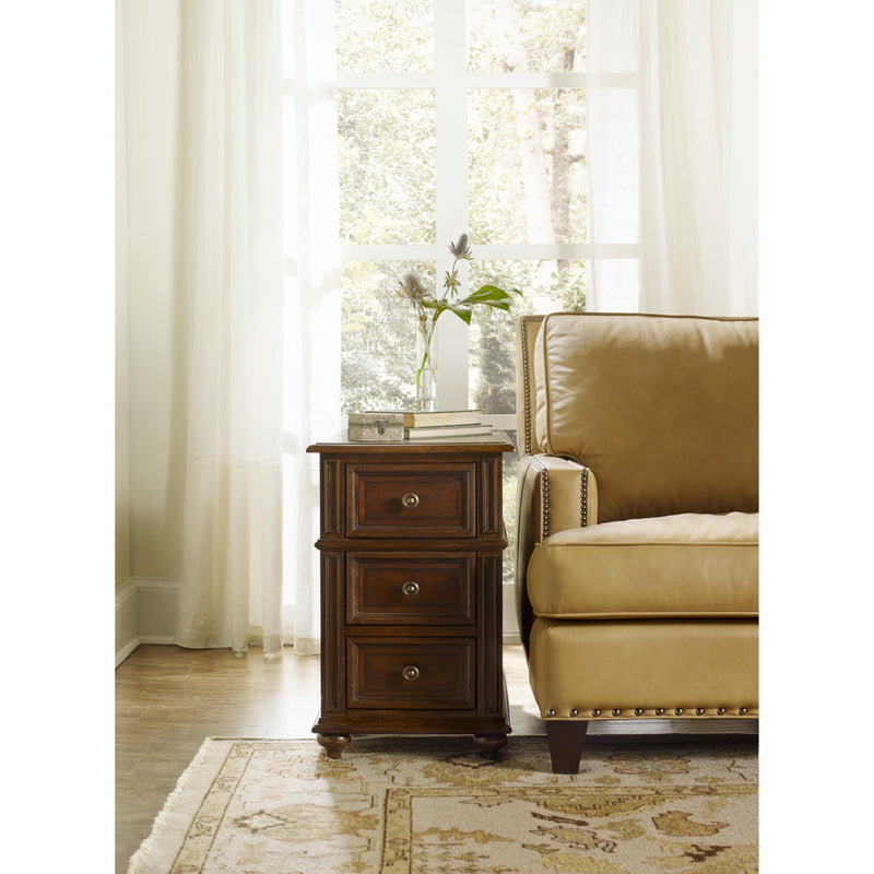 Hooker Furniture 5381-80114 Leesburg Chairside Chest IMAGE 3