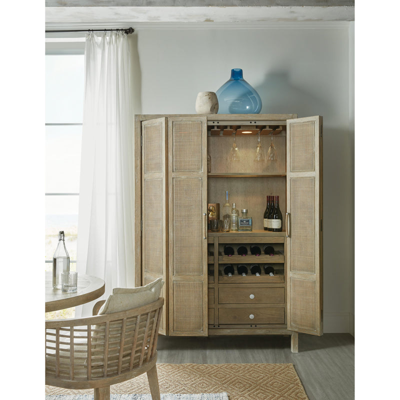 Hooker Furniture 6015-75160-80 Surfrider Bar Cabinet IMAGE 8