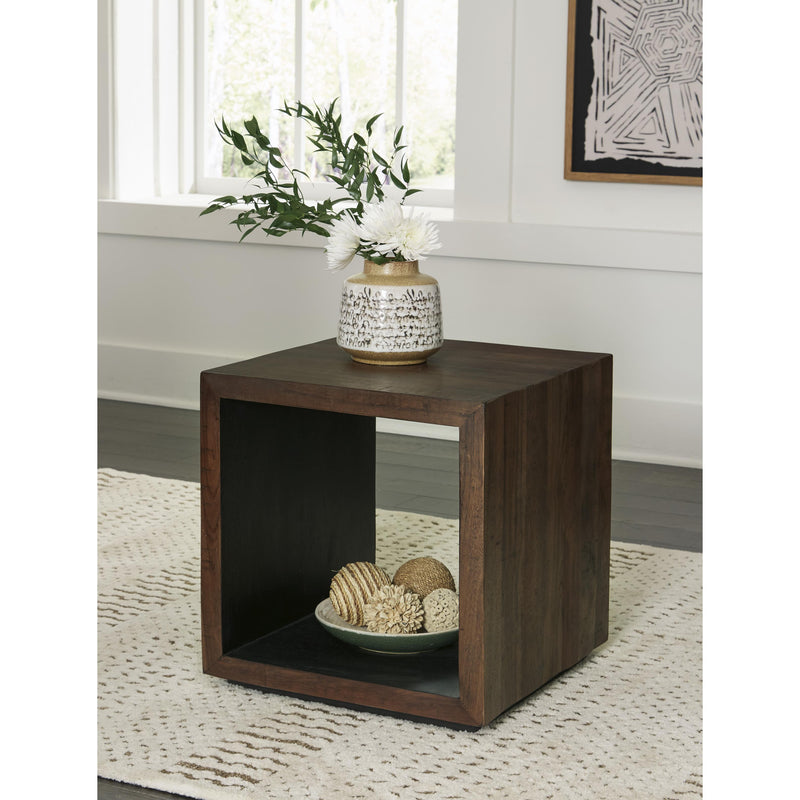 Signature Design by Ashley Hensington End Table A4000555 IMAGE 6