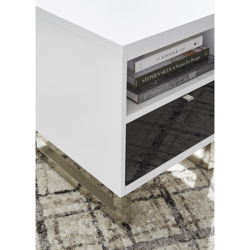 Signature Design by Ashley Gardoni End Table T756-7 IMAGE 8