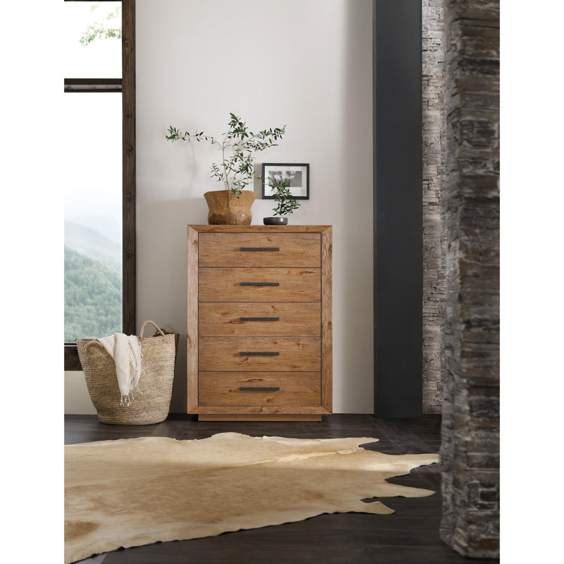 Hooker Furniture 6700-90010-80 Big Sky Five Drawer Chest IMAGE 4