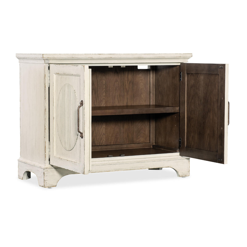 Hooker Furniture 7050-85001-02 Americana Two-Door Chest IMAGE 2