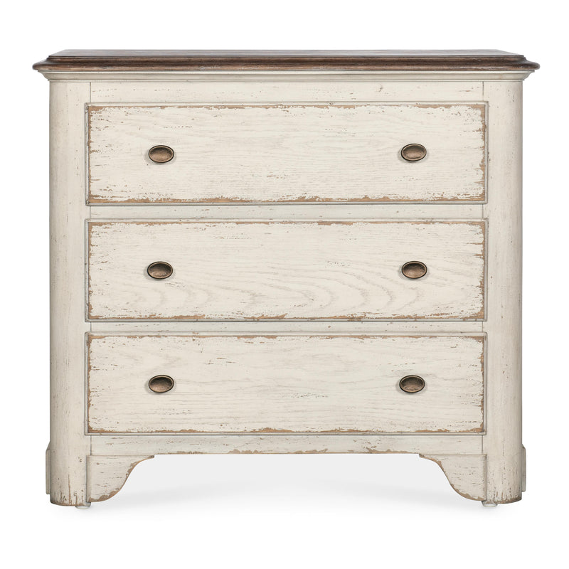 Hooker Furniture 7050-90016-02 Americana Three-Drawer Nightstand IMAGE 2