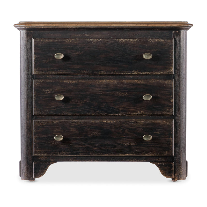 Hooker Furniture 7050-90016-89 Americana Three-Drawer Nightstand IMAGE 2