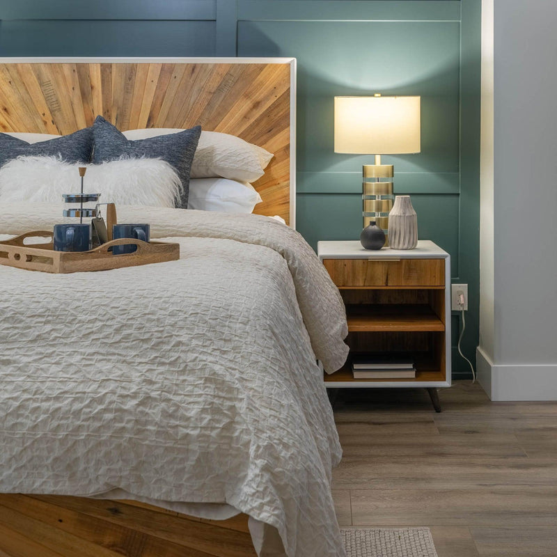 LH Imports Casablanca King Panel Bed CB003K IMAGE 8