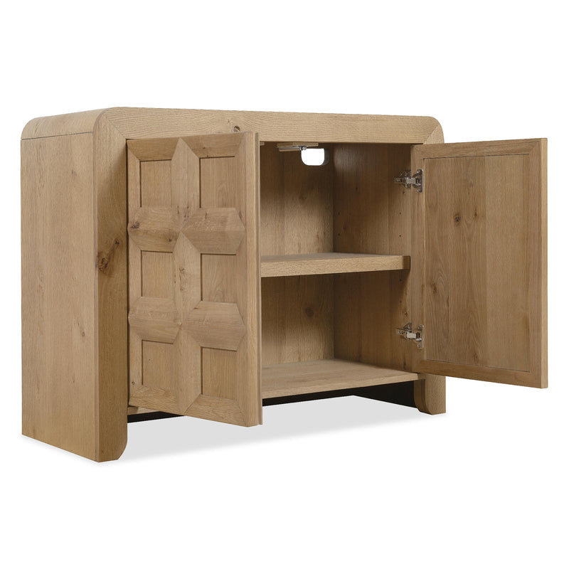  Hooker Furniture 7228-50742-80 Commerce and Market Haven Accent Chest IMAGE 2