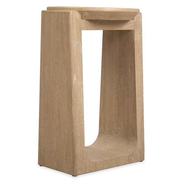  Hooker Furniture 7228-80228-82 Commerce and Market Helena Spot Table IMAGE 1